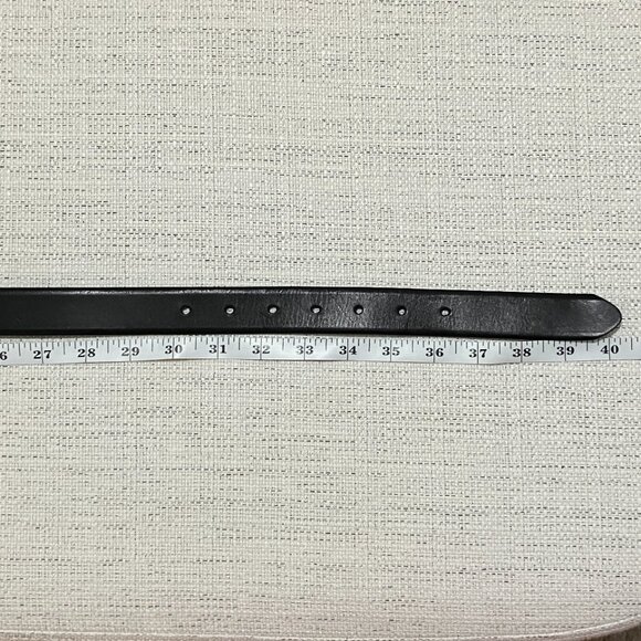 J. Crew Classic Belt in Italian Leather in Black with Gold Buckle Size Small F95 - Picture 6 of 9